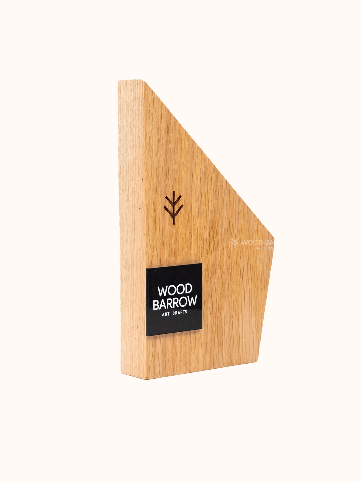 Customizable Oak Wood Momento: Timeless Recognition Crafted in Oak