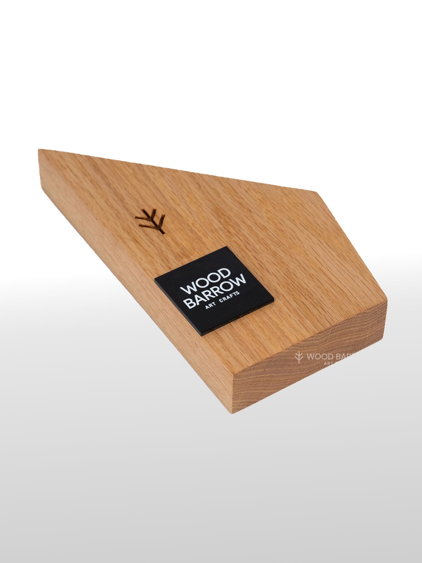 Customizable Oak Wood Momento: Timeless Recognition Crafted in Oak