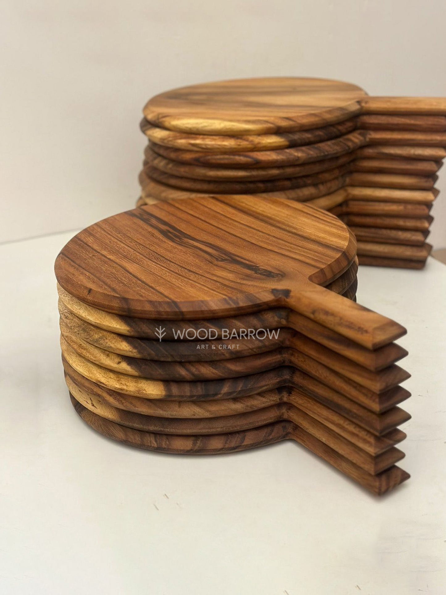 Customized Round Wood Serving/Cutting Board with Handle